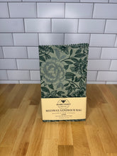 Load image into Gallery viewer, Clover Bee Beeswax Wraps – (Sandwich Bag 8"x11")