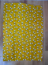Load image into Gallery viewer, Busy Bee Beeswax Wraps – (Bread Bag 13"x19")
