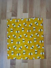 Load image into Gallery viewer, Busy Bee Beeswax Wraps – (Sandwich Bag 8"x11")
