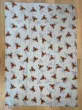 Load image into Gallery viewer, Harvest Sunflower Beeswax Wraps – (Bread Bag 13"x19")
